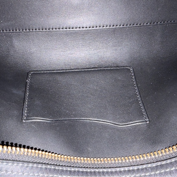 Coach Swing Zip Black Leather Shoulder Bag with Gold Hardware - Picture 9 of 11